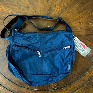 American Tourister Travel Bag Shoulder Tote NWOT